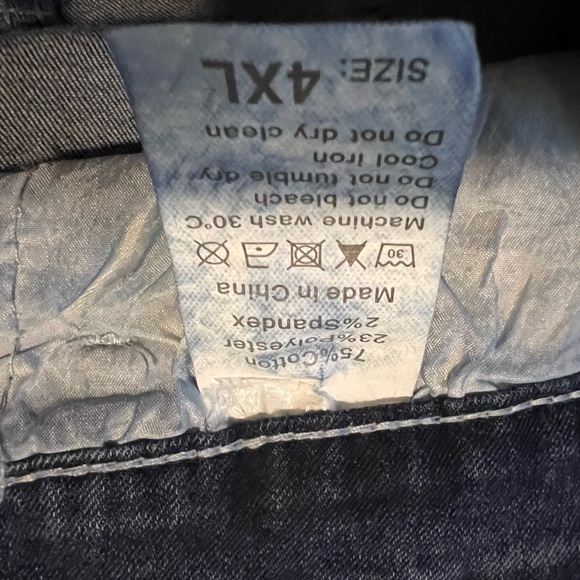 Plus size jeans. Size 4X - Picture 5 of 5
